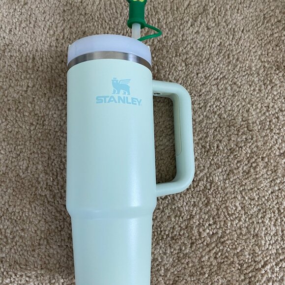 Stanley 30 oz Quencher Tumbler + Third-Party Straw Cap - Picture 5 of 8